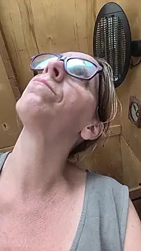 Dettybitch40 online show from 6, 7, 2026