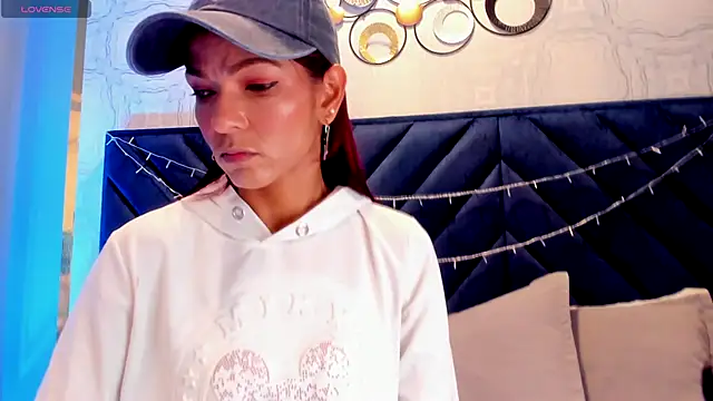 HannaPetit online show from 21, 12, 2025