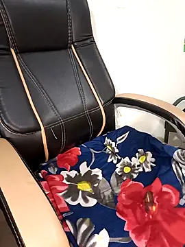 Tamil-hotwife online show from 20, 3, 2025