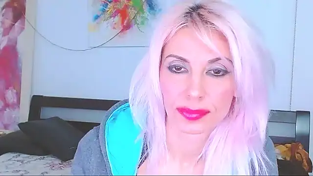 HoneyLara online show from 1, 3, 2025