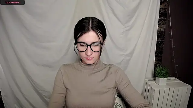 MaryEm976 online show from 6, 12, 2024