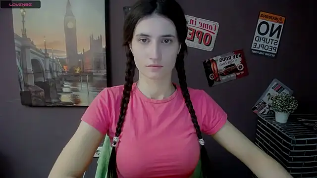 MaryEm976 online show from 7, 2, 2025