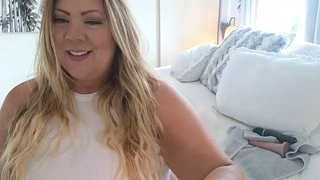 JESS LOVES online show from 5, 4, 2026