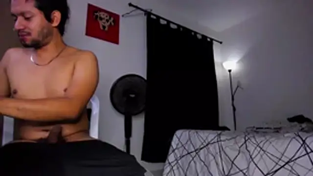 Cloudy pigDude online show from 6, 4, 2026