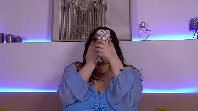 LillianKim online show from 25, 1, 2025