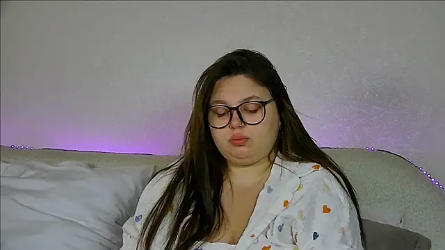 LillianKim online show from 25, 9, 2025