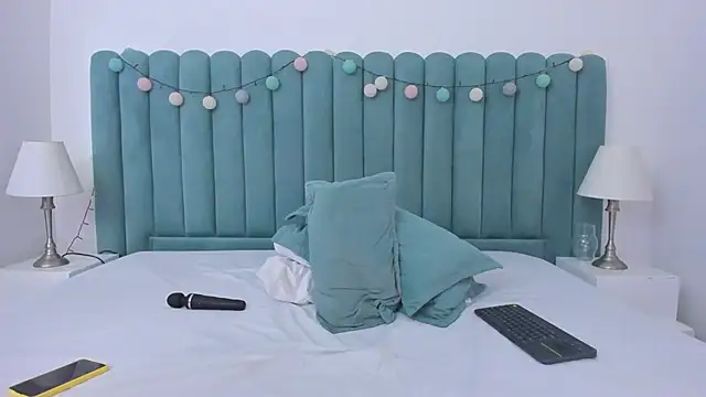 marianaaguii online show from 22, 1, 2025