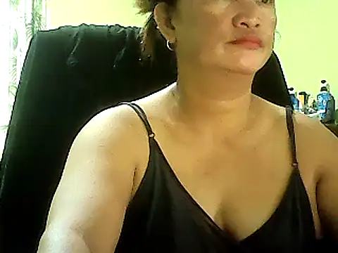 hott scarlett online show from 2, 3, 2025