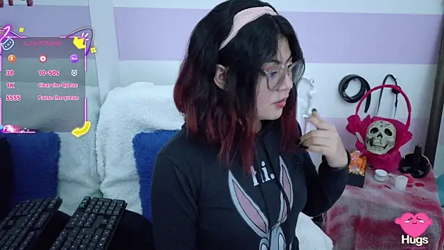 Catwhite  online show from 27, 10, 2025