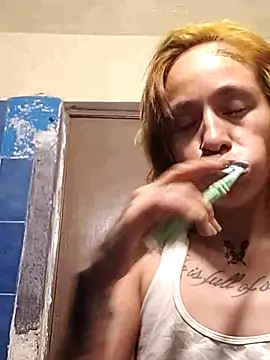 Snapshot of fablob23 chatting on 5, 4, 2026 fablob23 online show from 5, 4, 2026