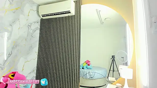 Katemoss70 online show from 30, 1, 2025