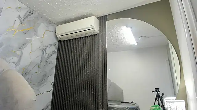 Katemoss70 online show from 28, 2, 2025