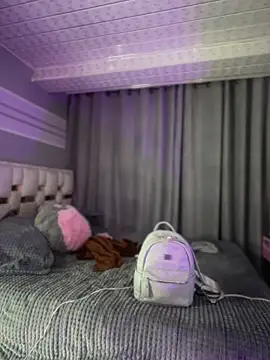 Sam Thompsoon  online show from 14, 4, 2026