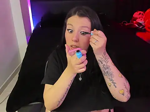 lia minami online show from 11, 4, 2026