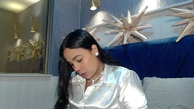 EmilyQueen3x online show from 21, 12, 2025