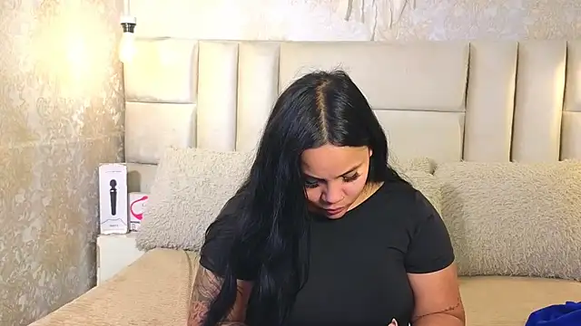 EmilyQueen3x online show from 19, 5, 2026