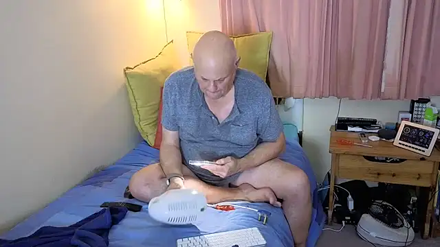 DaddyCumBumZA online show from 15, 4, 2026