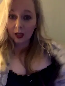 Lexisexi17 online show from 10, 10, 2025
