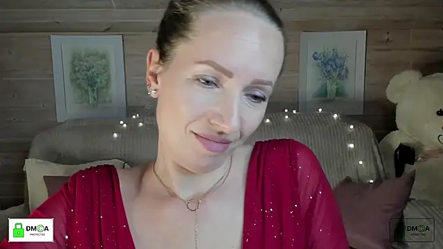 Queenymel online show from 24, 10, 2025