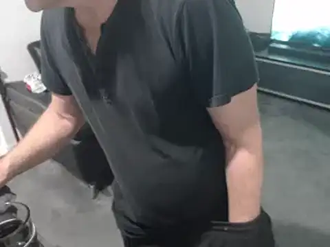 Snapshot of shhhoot73 chatting on 5, 11, 2025 shhhoot73 online show from 5, 11, 2025