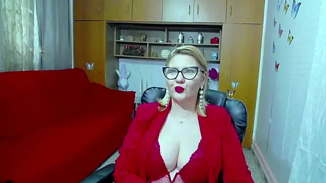 LucilleFenlys online show from 26, 2, 2025