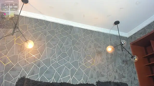 dayra angels online show from 4, 4, 2026