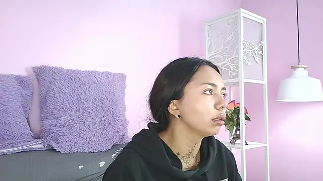 miss soffi  online show from 22, 11, 2025