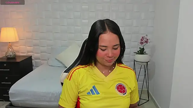 isabella florez online show from 13, 12, 2024