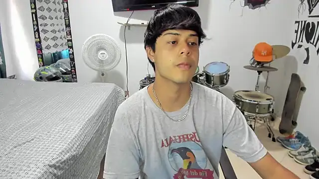 Snapshot of Zack_falcon chatting on 13, 2, 2025 Zack falcon online show from 13, 2, 2025