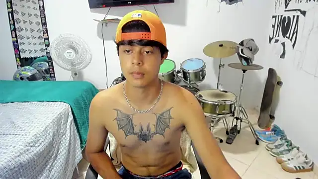 Snapshot of Zack_falcon chatting on 21, 2, 2025 Zack falcon online show from 21, 2, 2025