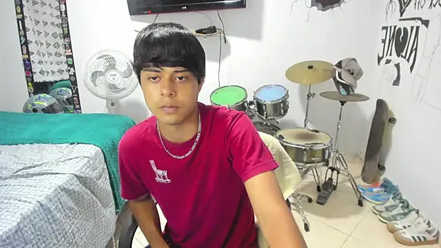 Snapshot of Zack_falcon chatting on 21, 2, 2025 Zack falcon online show from 21, 2, 2025