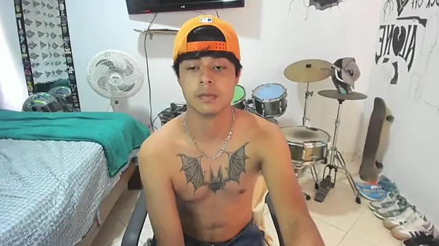 Snapshot of Zack_falcon chatting on 21, 2, 2025 Zack falcon online show from 21, 2, 2025