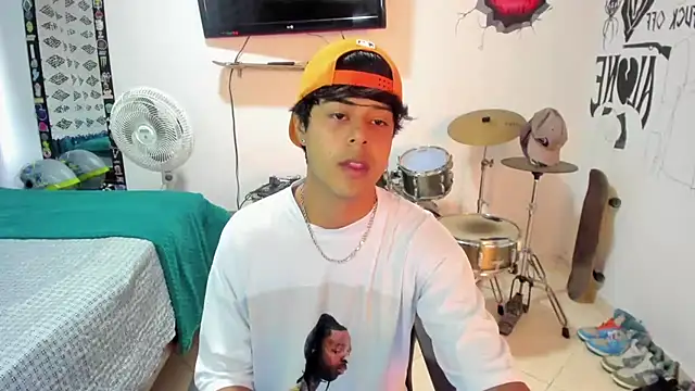 Snapshot of Zack_falcon chatting on 26, 2, 2025 Zack falcon online show from 26, 2, 2025