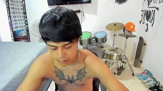 Snapshot of Zack_falcon chatting on 27, 2, 2025 Zack falcon online show from 27, 2, 2025