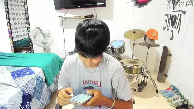 Snapshot of Zack_falcon chatting on 28, 2, 2025 Zack falcon online show from 28, 2, 2025