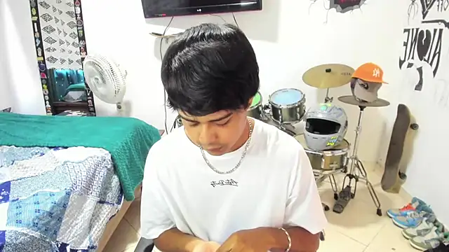 Snapshot of Zack_falcon chatting on 4, 3, 2025 Zack falcon online show from 4, 3, 2025