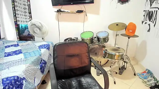 Snapshot of Zack_falcon chatting on 11, 3, 2025 Zack falcon online show from 11, 3, 2025