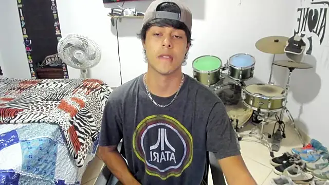 Snapshot of Zack_falcon chatting on 17, 9, 2025 Zack falcon online show from 17, 9, 2025