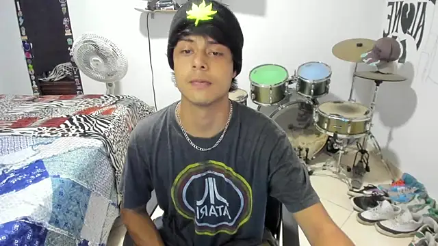 Snapshot of Zack_falcon chatting on 24, 9, 2025 Zack falcon online show from 24, 9, 2025