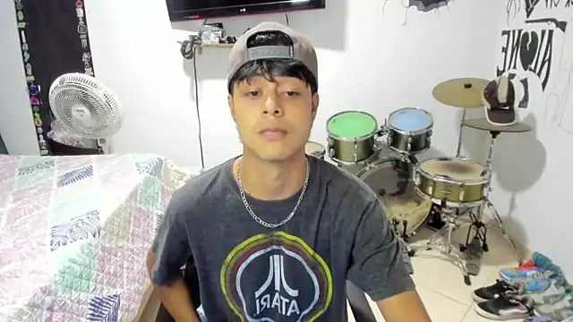 Snapshot of Zack_falcon chatting on 18, 10, 2025 Zack falcon online show from 18, 10, 2025