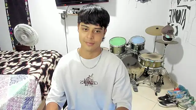 Snapshot of Zack_falcon chatting on 20, 10, 2025 Zack falcon online show from 20, 10, 2025