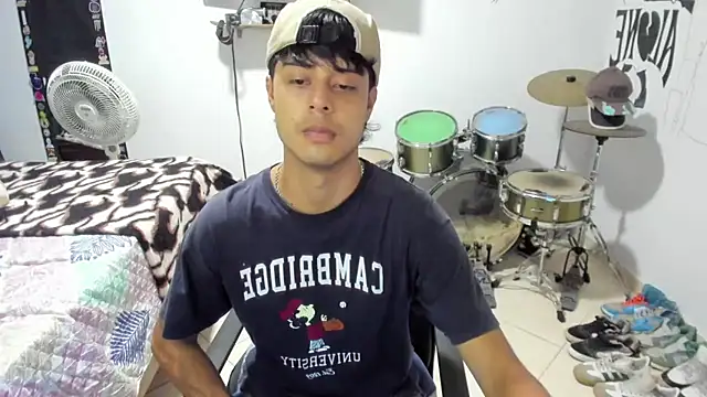 Snapshot of Zack_falcon chatting on 21, 10, 2025 Zack falcon online show from 21, 10, 2025