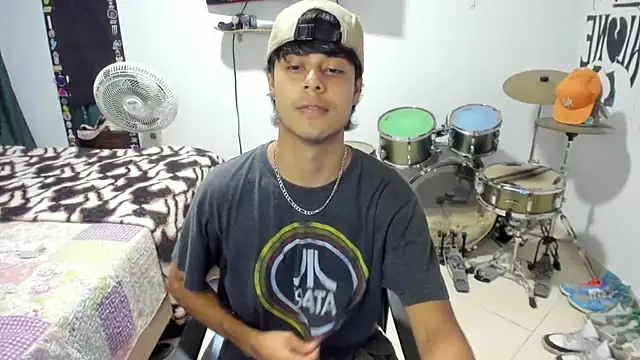 Snapshot of Zack_falcon chatting on 11, 11, 2025 Zack falcon online show from 11, 11, 2025