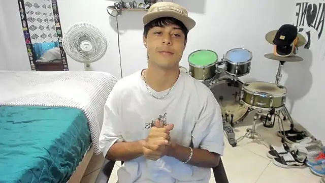 Snapshot of Zack_falcon chatting on 23, 2, 2026 Zack falcon online show from 23, 2, 2026