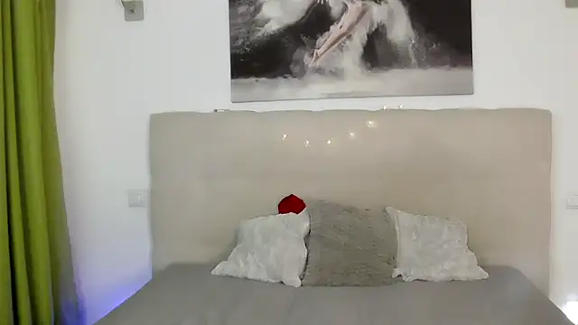 PetersEmily online show from 6, 2, 2025