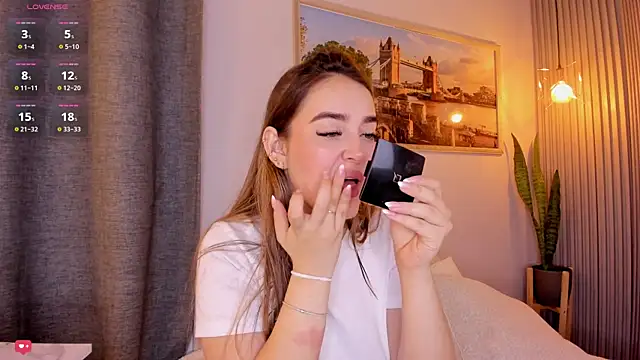 Assh lee  online show from 25, 1, 2025