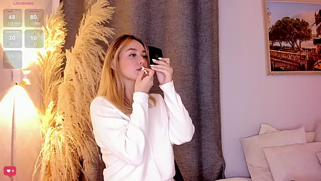 Assh lee  online show from 17, 9, 2025