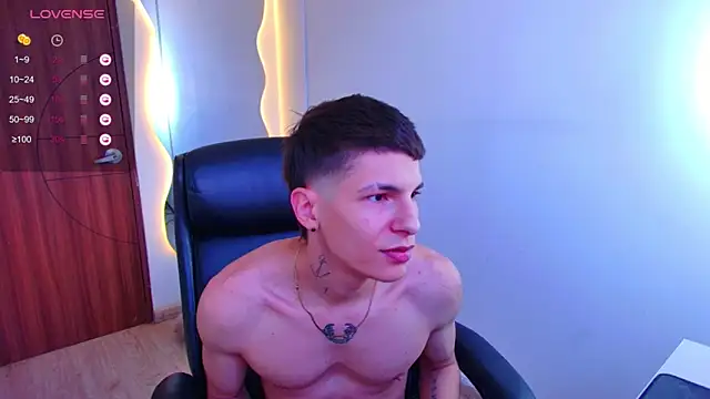 Snapshot of harrisoncuper chatting on 1, 12, 2024 harrisoncuper online show from 1, 12, 2024