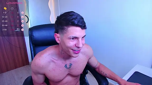 Snapshot of harrisoncuper chatting on 8, 10, 2025 harrisoncuper online show from 8, 10, 2025