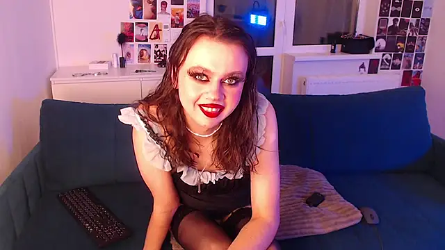 ursula davis online show from 22, 12, 2024